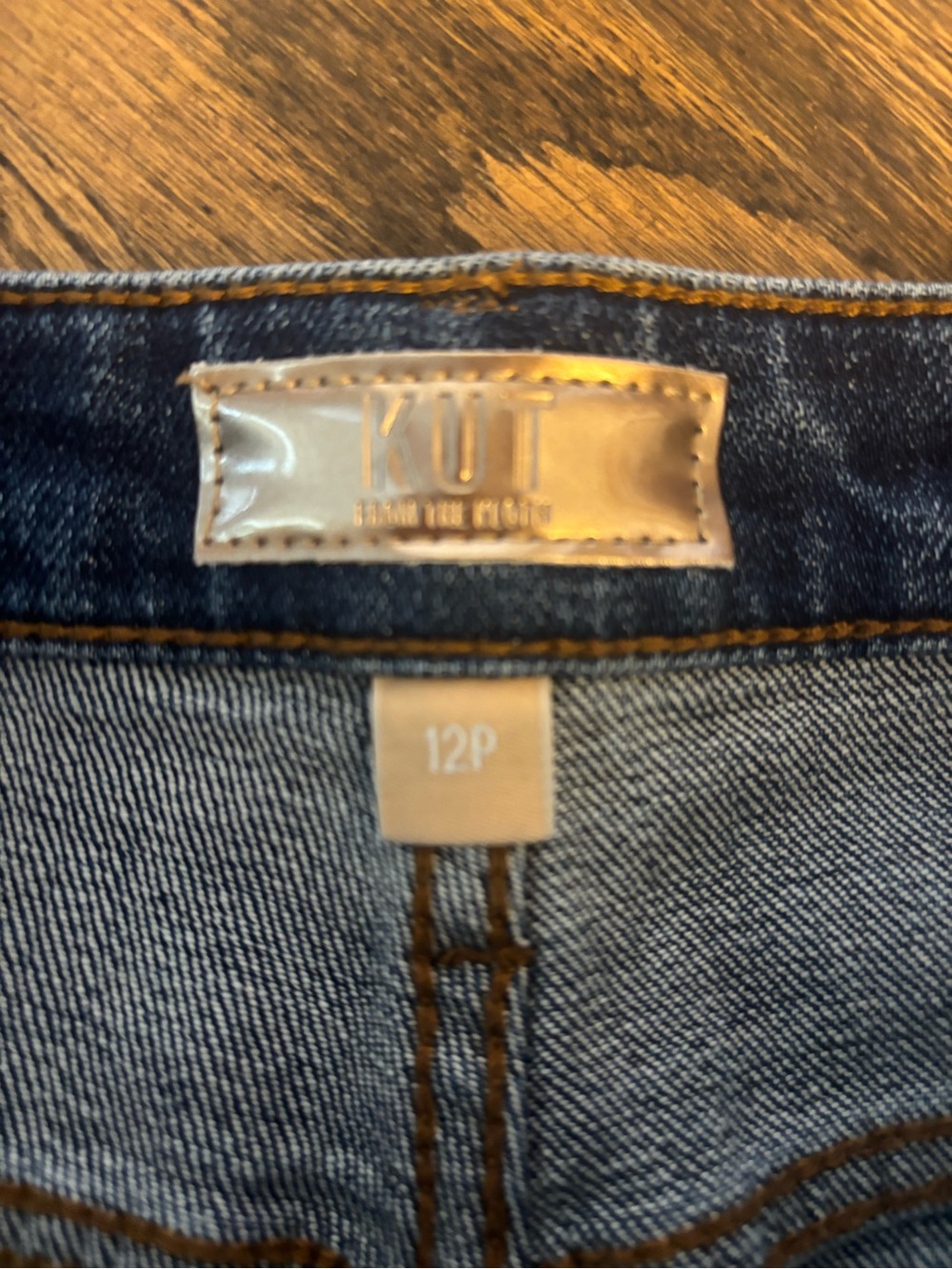 **SOLD** KUT from the Kloth Sienna Cuffed Wide Leg Jeans - 12P - Picture 2 of 6